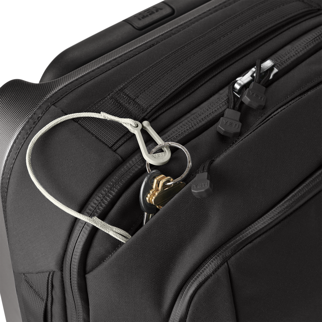 Crossroads® 35L / 22 Luggage